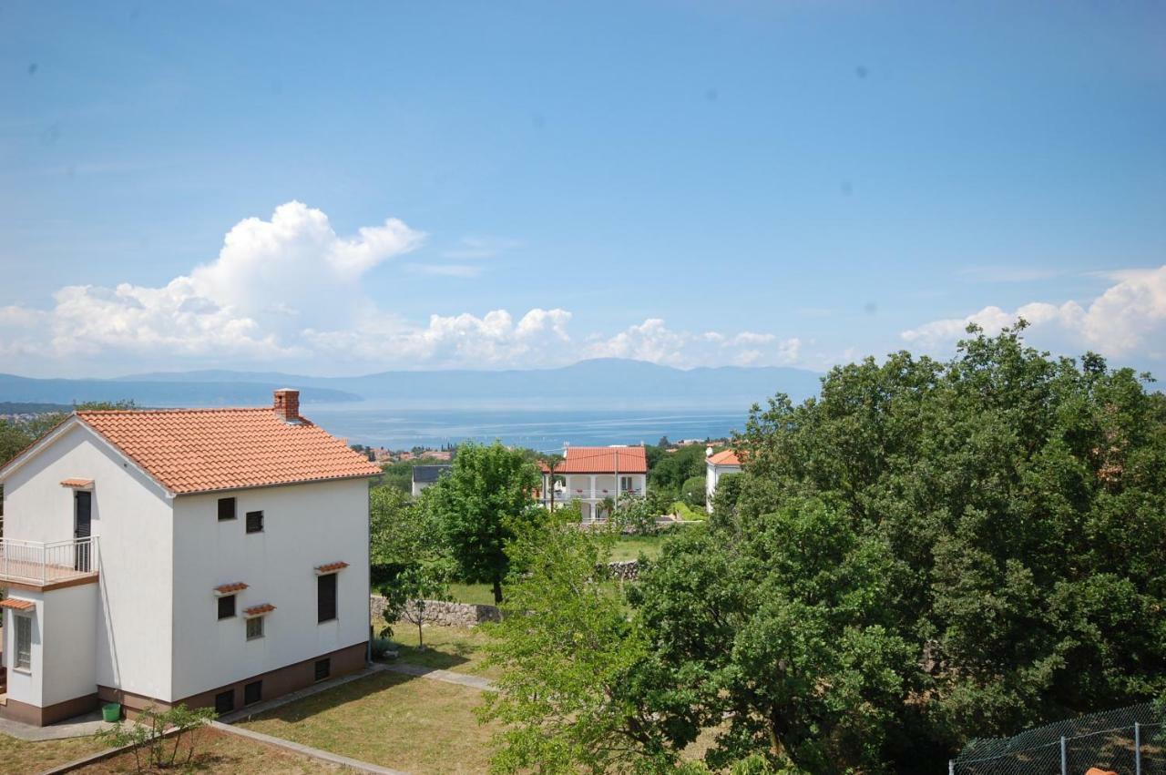 Apartments Nency By El-Pi Tours Malinska Exterior foto